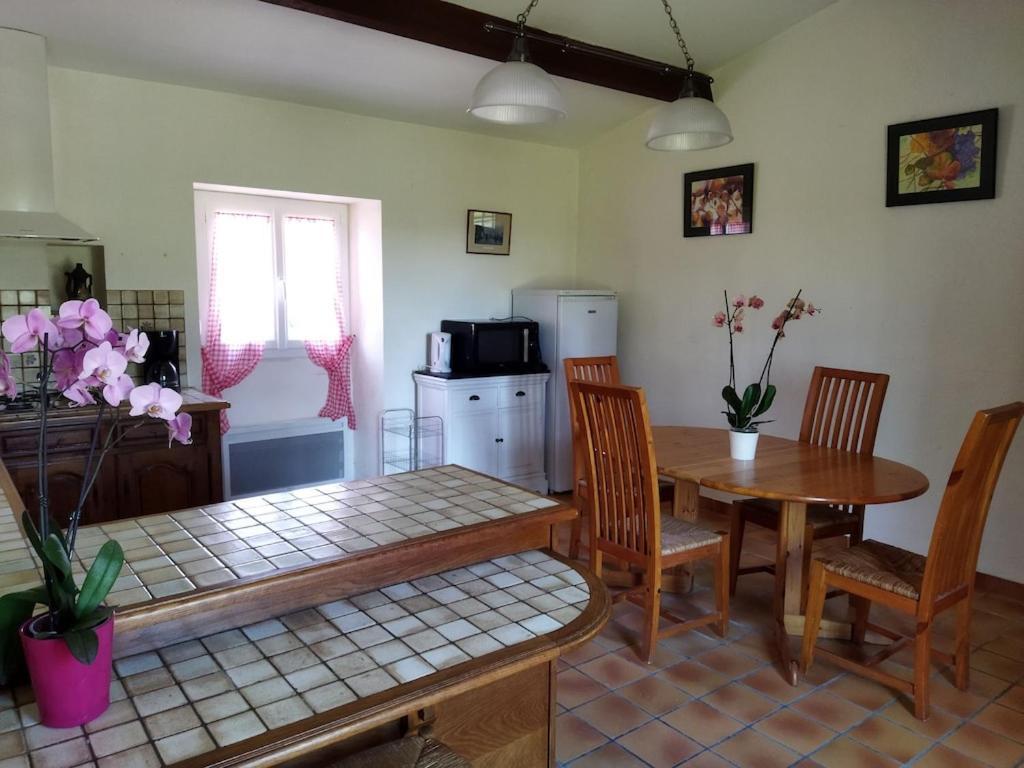 Maison De Campagne Au Coeur D'Un Elevage De Poneys Connemara Le Landreau ภายนอก รูปภาพ